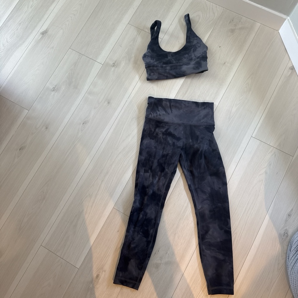 Lululemon Athletica Sportswear Bra and Leggings Set